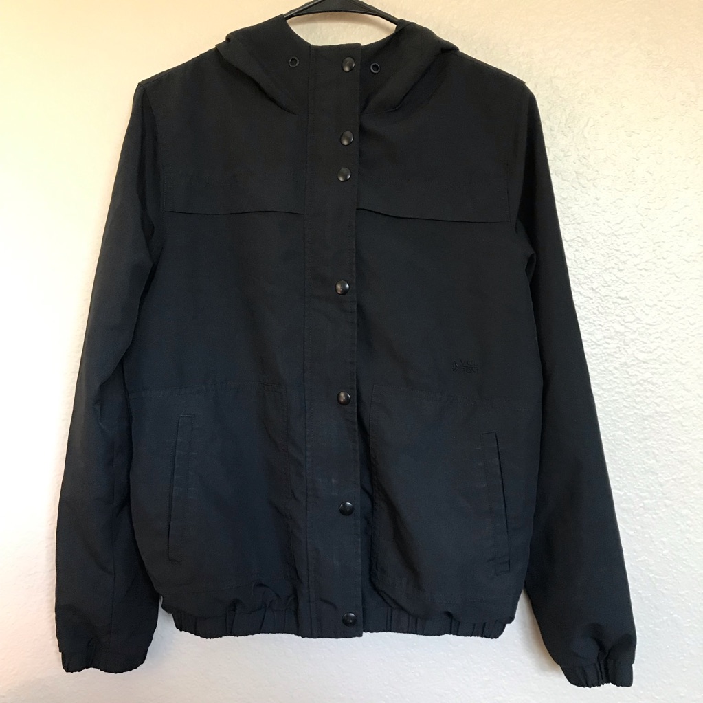 Women’s Xs Volcom Water Resistant Jacket.